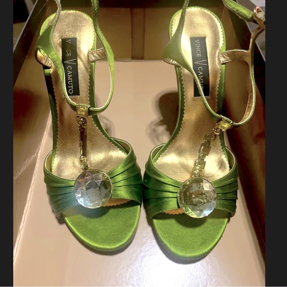 Vince Camuto Benny Avocado Slingback Sandal Heel Shoes Green Satin w/Gems size 6